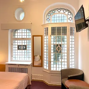 Castell Am Kurfuerstendamm Отель Берлин